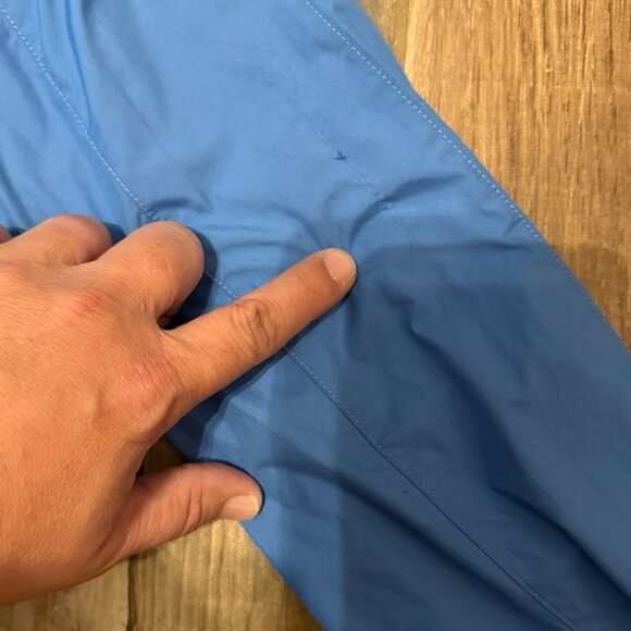 The North Face Light Weight Wind Breaker Jacket - Picture 4 of 4